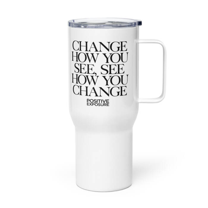 Travel mug with a handle
